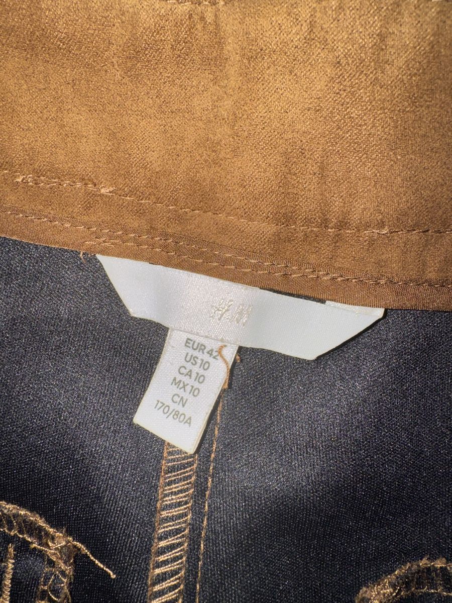 H&M Pantaloni: H&M Shorts - Wildleder Optik – Usato da Zürich venduto da s.o13 3