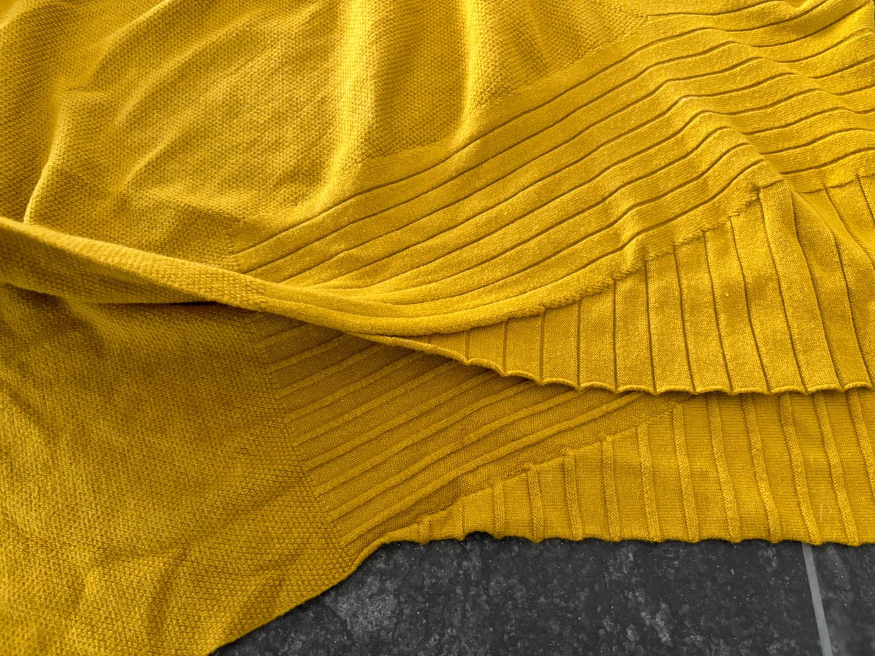 Maglioni & Felpe: Pullover - gelb-grün ~ Gr. S/M – Usato da Stadel venduto da Chanel_5 1