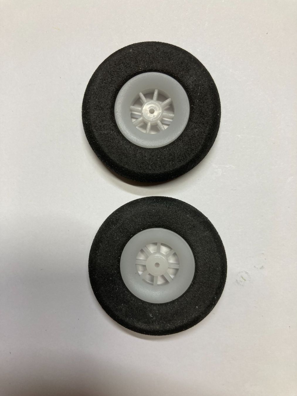 Pneus & Kompletträder: 2 Moosgummiräder – Neu (gemäss Beschreibung) aus Steffisburg von Erich052