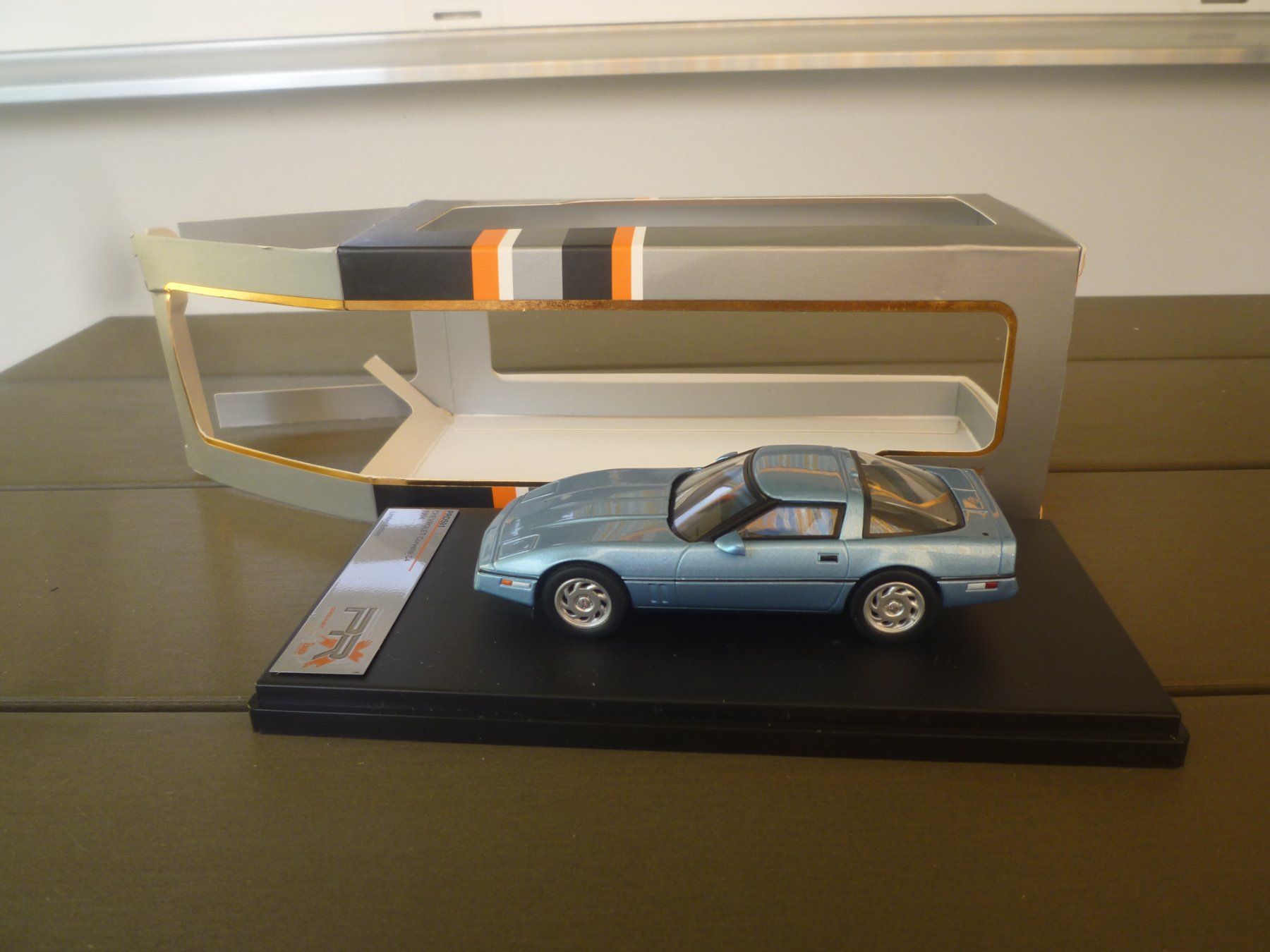 Chevrolet Modellini d'auto: Chevrolet Corvette C4 (1984) – Nuovo e nell'imballaggio originale da Flawil venduto da Imperiosud