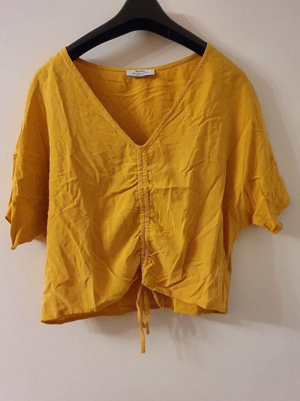 Bershka T-Shirts: Bershka Shirt Gr. Xs – Gebraucht aus Thalwil von Coco2025