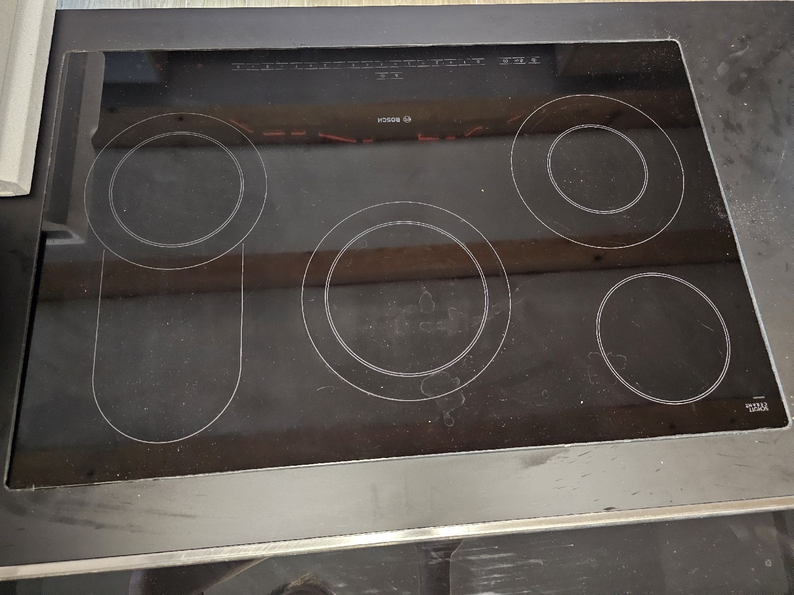 Cucine: plaque cuisson vitrocéramique – Usato da Sornetan venduto da ale_m6gp