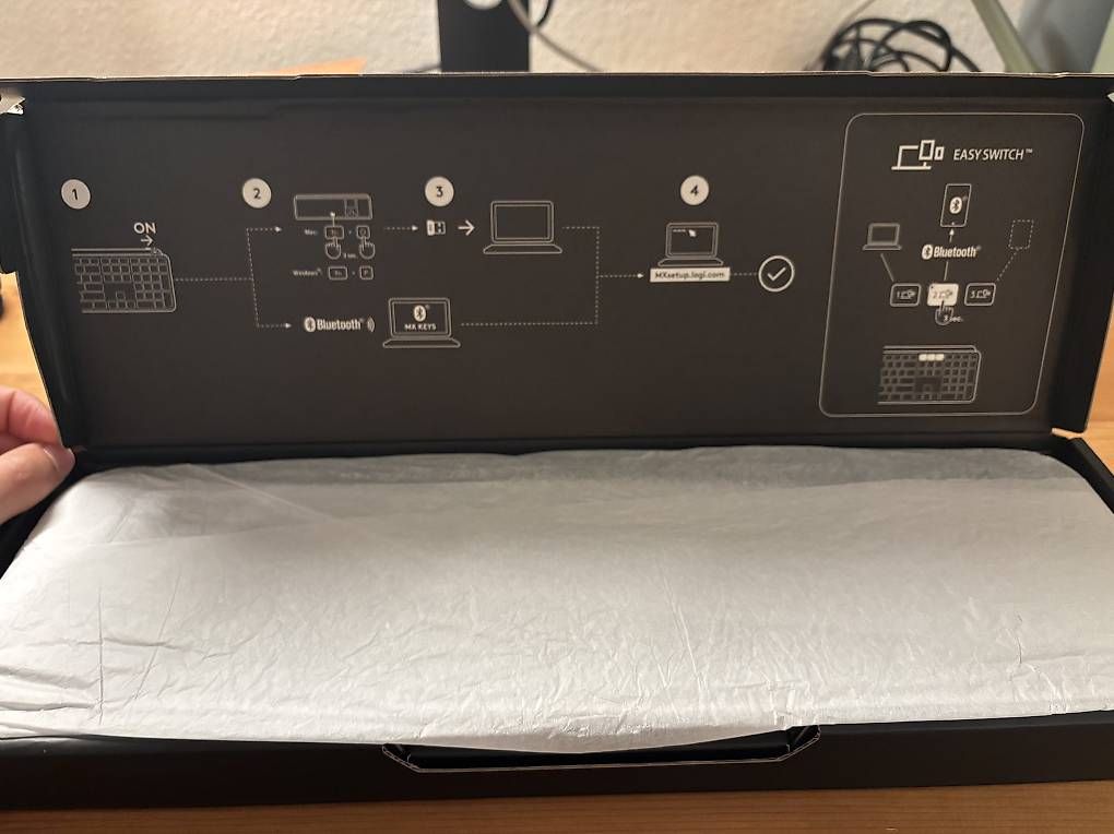 Logitech Claviers: Logitech MX Keys Keyboard - Like new – Neuf (Voir description) à Lausanne par gia_5c29 2