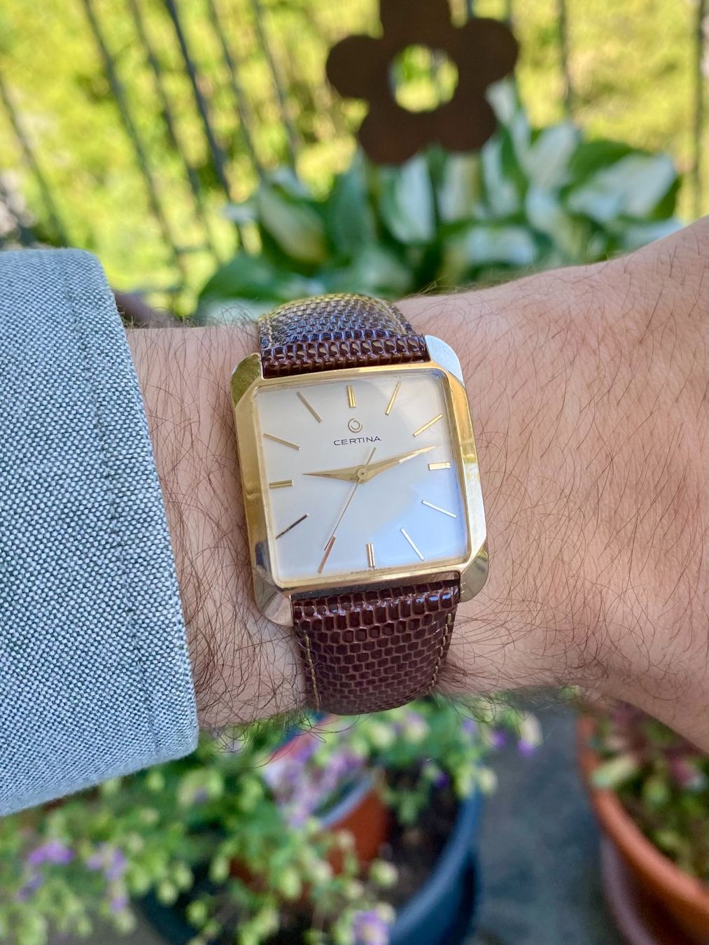 Certina Uhren: Certina Rectangular Dresswatch vergoldet – Gebraucht aus St. Gallen von Montiswiss