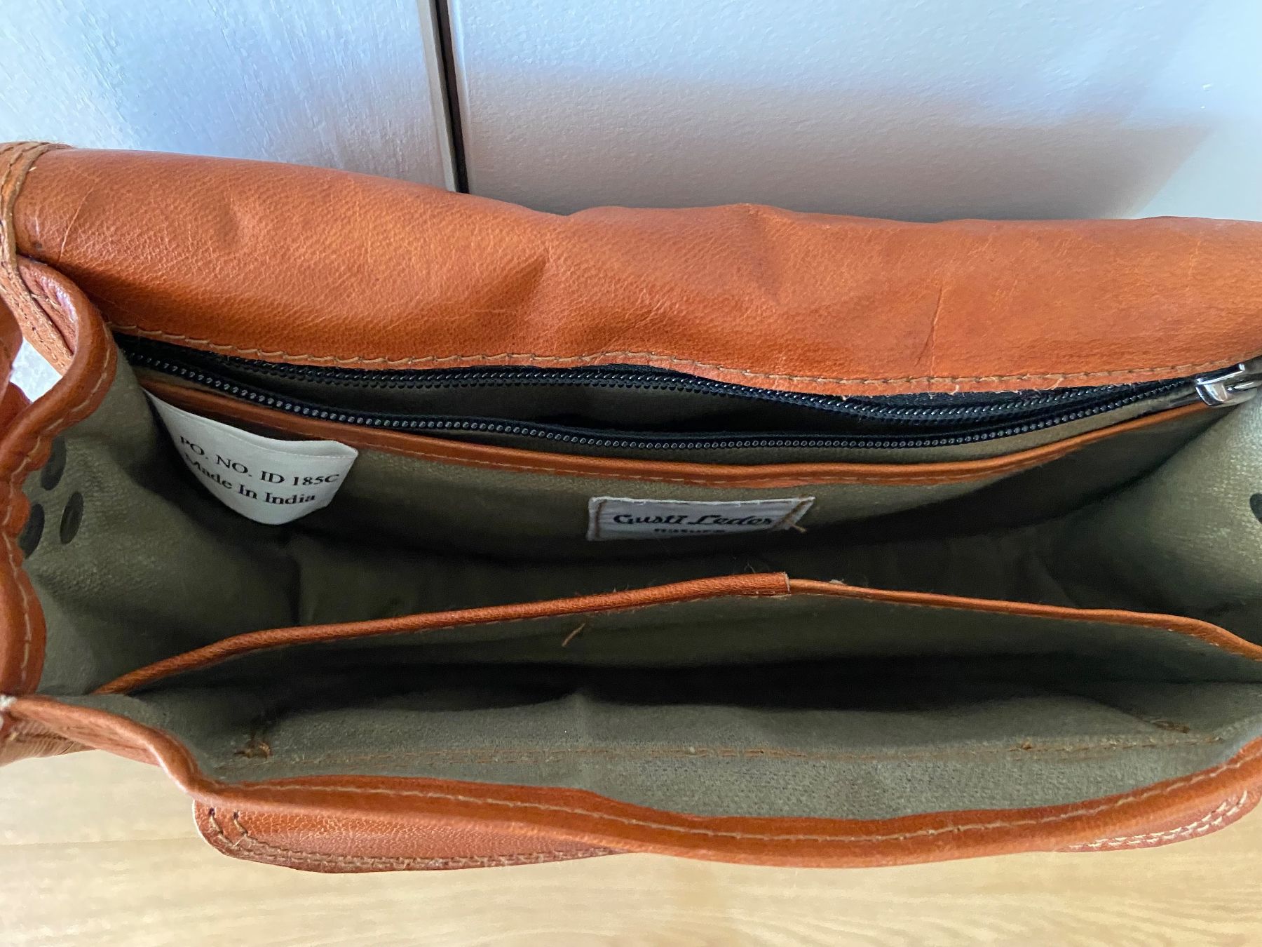 Taschen für Damen: Gusti Ledertasche – Gebraucht aus Murten von emma7007 3