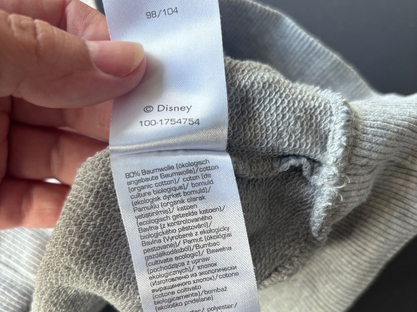 Pullover & Sweatshirts: Disney Mickey Mouse Pullover grey size 98/104 – Gebraucht aus Brugg AG von tsannen 3