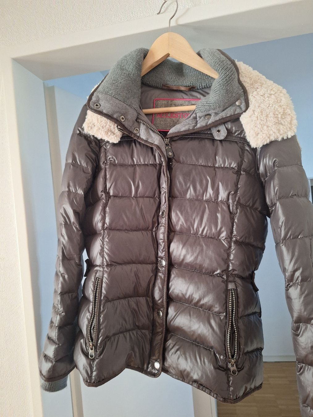 Vestes: Daunenjacke – D'occasion à Mumpf par SwissDi