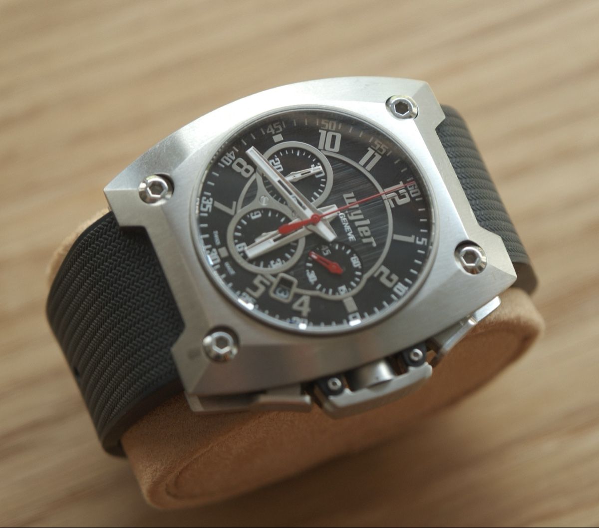 Wyler Montres: Wyler Geneve Code-R Chronograph – D'occasion à Glattpark(Opfikon) par ale_mg8x 9