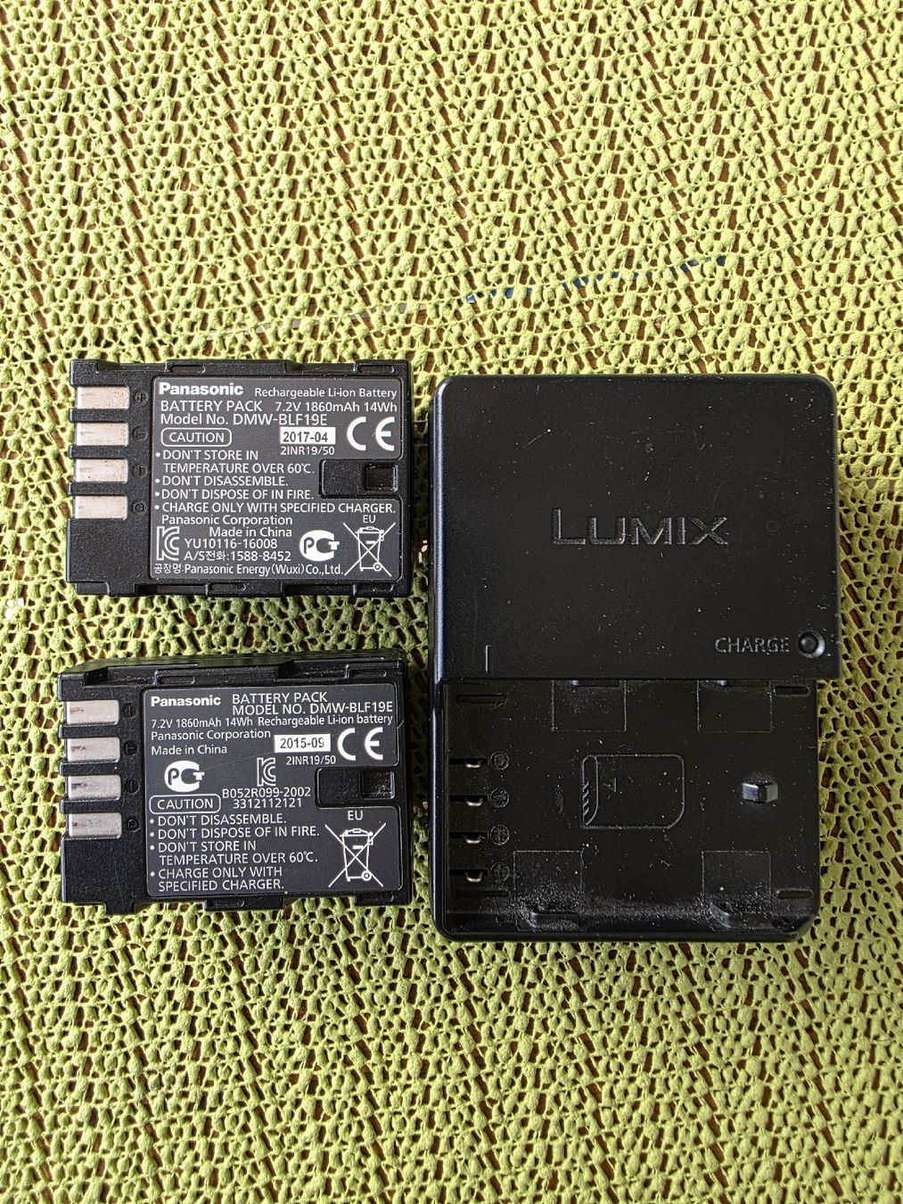 Panasonic Batterie: Panasonic GH5 Original Akkus + Original Ladegerät – Usato da Birmenstorf AG venduto da BaneVENCO 1
