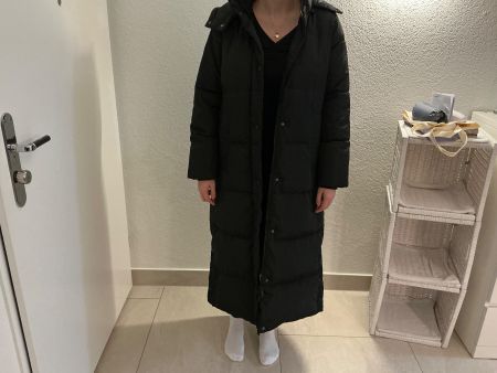 Winter Daunenmantel - Schwarz, Gr. S - Hält super warm!