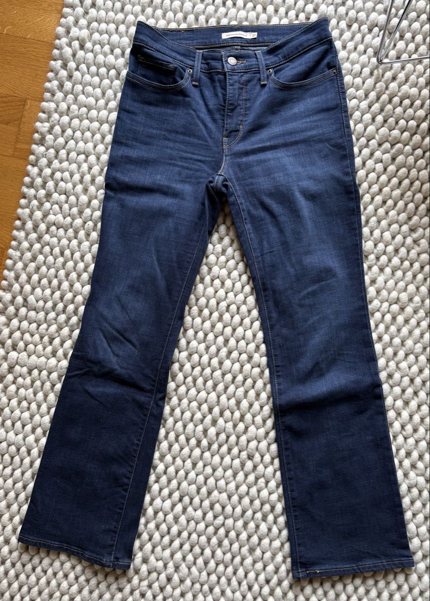 Levi's Jeans: Levis 315 Shaping Bootcut Jeans, W27/L30 – Gebraucht aus Zürich von Rpapad 4