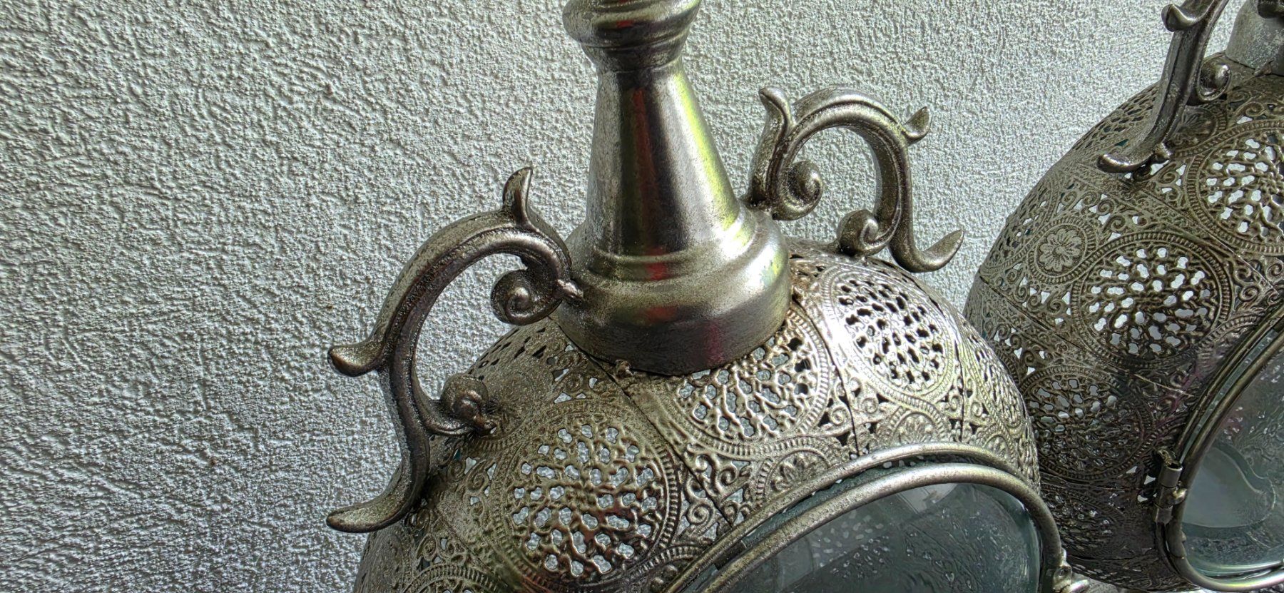 Globus Laternen: 3x Lanternes décoratives metal argent stile maroc – Gebraucht aus La Neuveville von Clb29 5