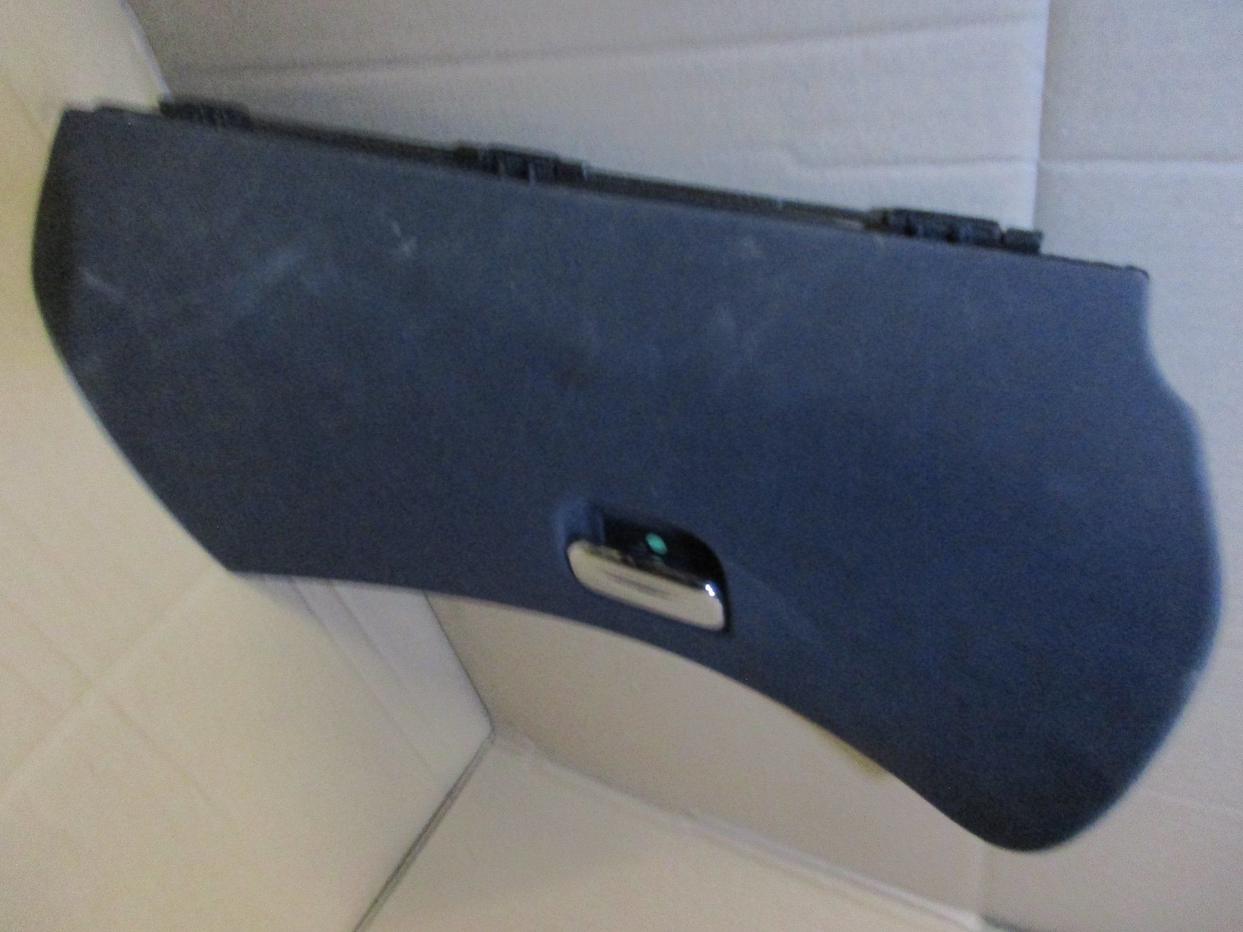 Alfa Romeo Tutti pezzi di ricambio auto: Alfa Romeo 147  Handschuhfach – Usato da Ennetmoos venduto da Truckdiver 1