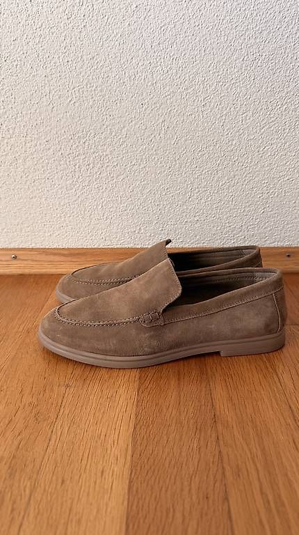 Chaussures femmes: Massimo Dutti SPLIT LEATHER LOAFERS - Slipper - beige Gr. 38 – Neuf avec emballage d'origine à Buonas par al.robb