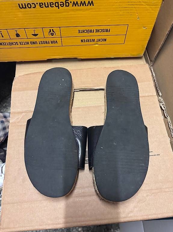 Scarpe da donna: Pantolette von Whistles in Grösse 40 – Usato da Bern venduto da viddra 2