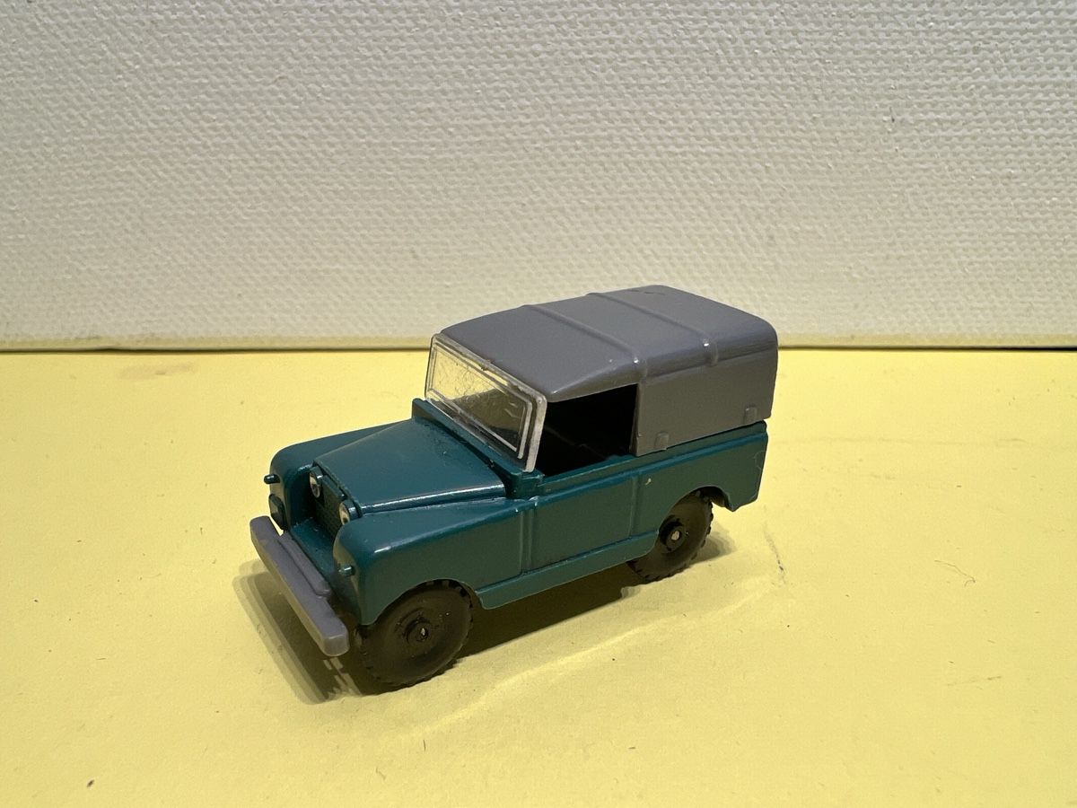 Wiking Modellini d'auto: Wiking Ü-Ei Kopie Landrover – Usato da Weinfelden venduto da Kammerflimmern