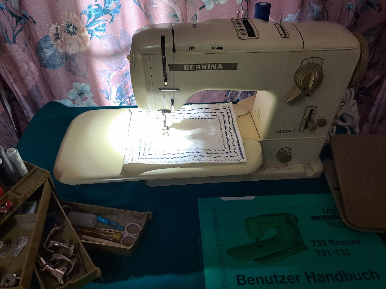 Bernina Nähmaschinen: Bernina 730 record – Gebraucht aus Belp von amalija