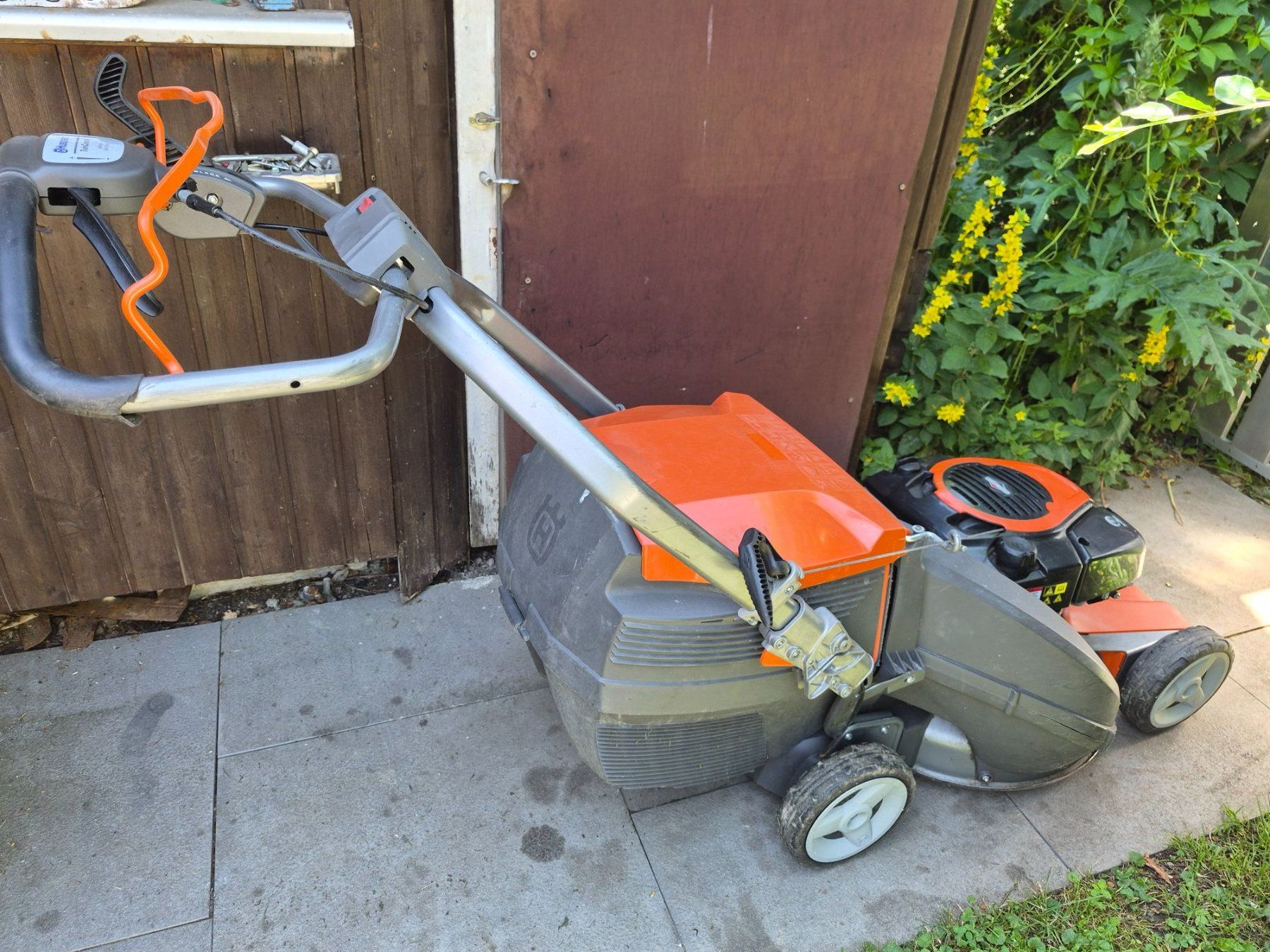 Husqvarna Tagliaerba: Husqvarna Benzinrasenmäher LC53B e – Usato da Kreuzlingen venduto da Mp10 8