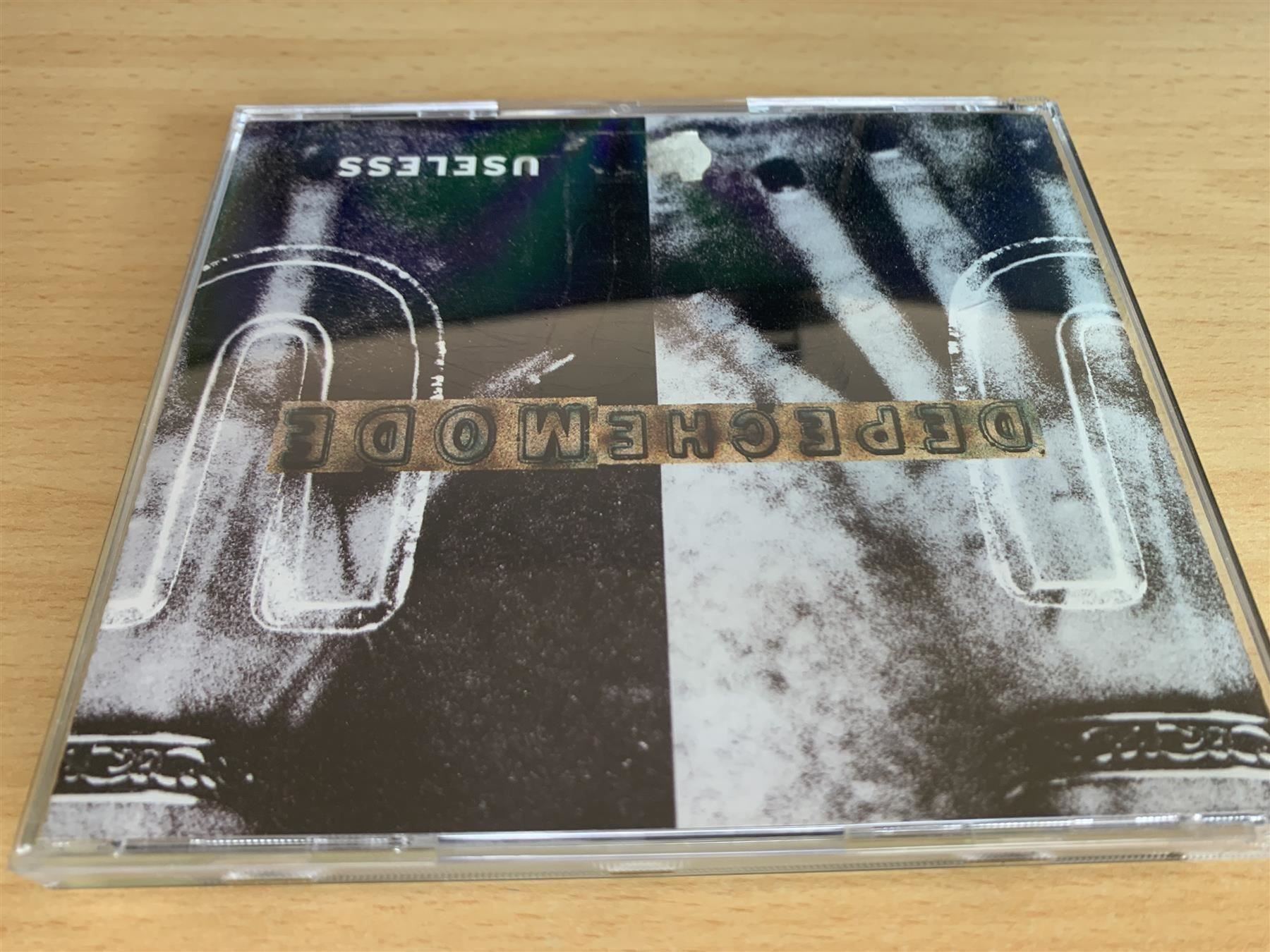 CD: Depeche Mode – Useless – Usato da Rikon im Tösstal venduto da Alpenmutz 1
