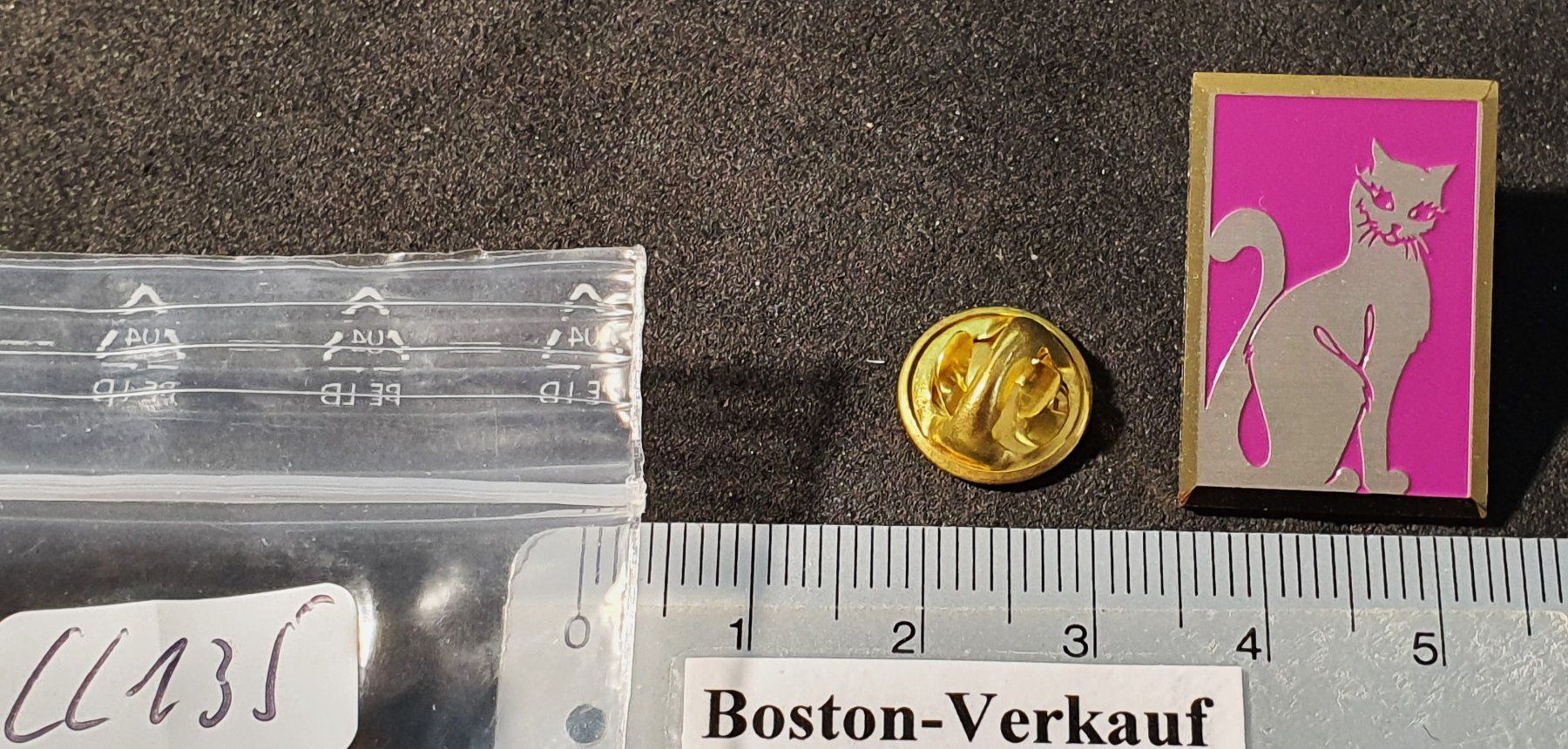 Placchette & Badge: CC135 - Pin Katze Cat – Usato da Reinach BL venduto da Boston-Verkauf 1