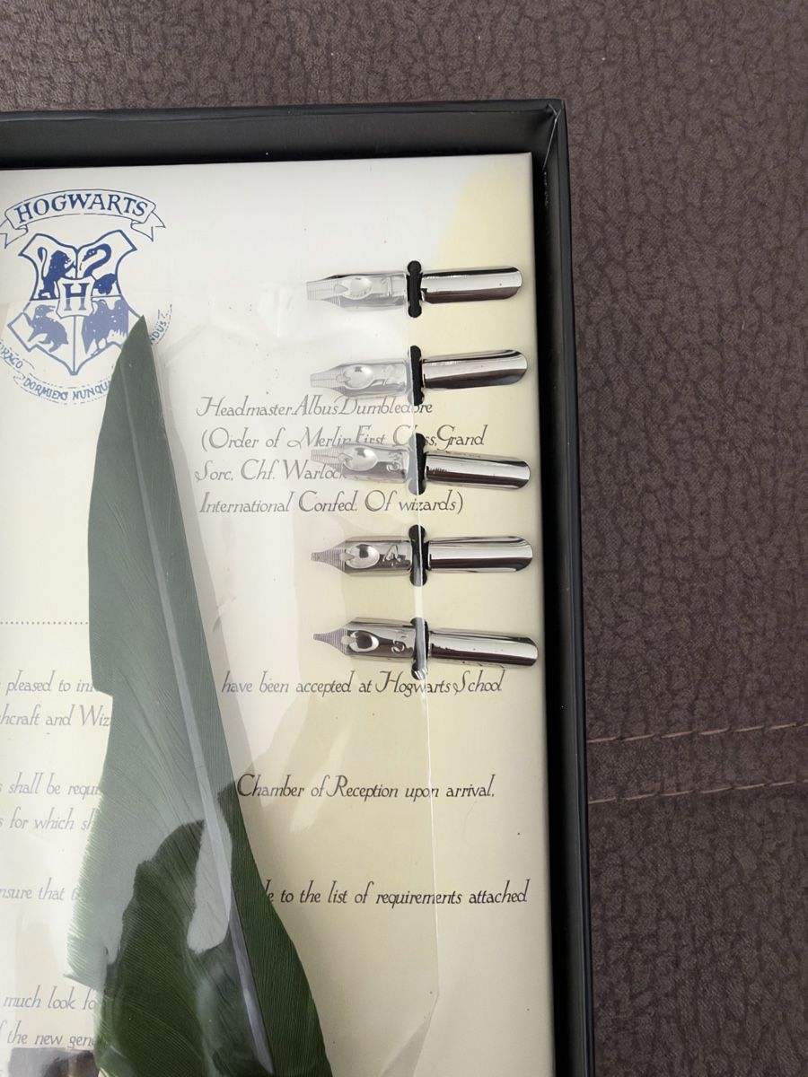 Penna & Evidenziatori: Harry Potter Hogwarts Schreibfeder-Set – Usato da Gossau ZH venduto da SwissFinds7 3