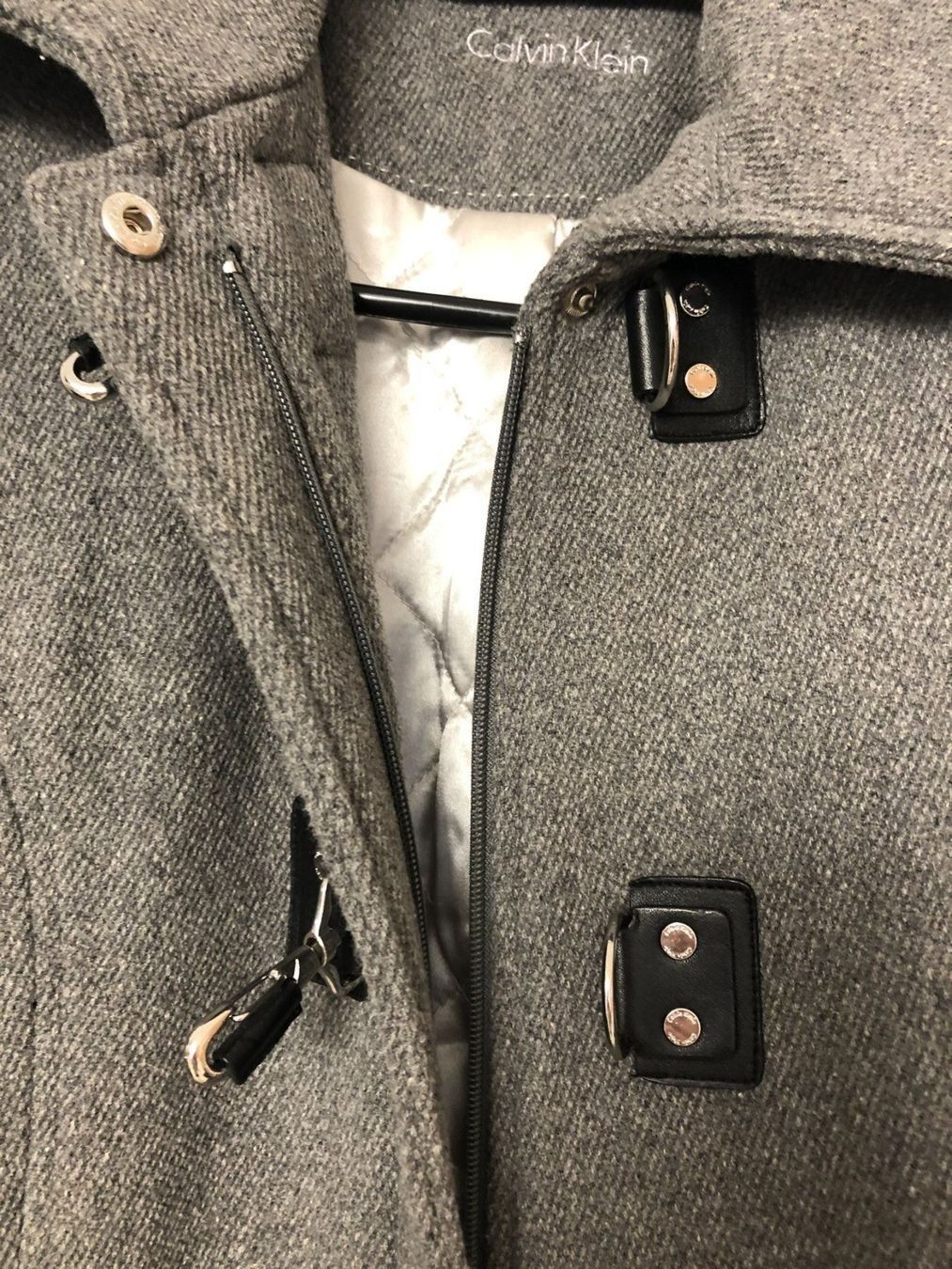 Calvin Klein Giacche: Calvin Klein   Trendige Uebergangsjacke  Jacke 2 – Usato da Adliswil venduto da Thomas 1