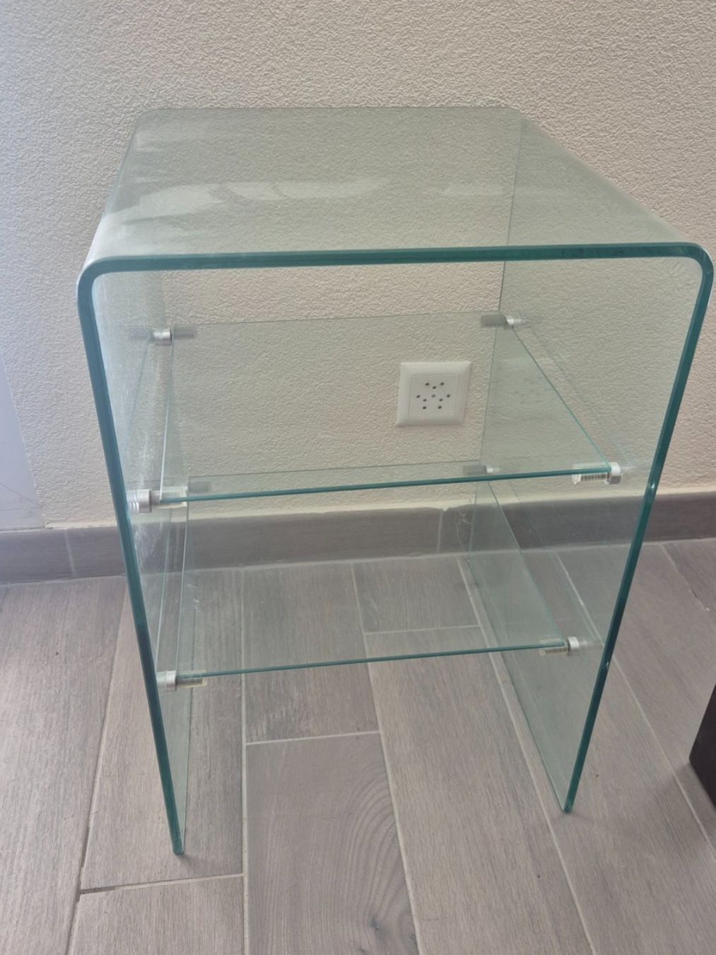Tavoli: Table d'appoint, petite étagère en verre – Usato da Fully venduto da tameab