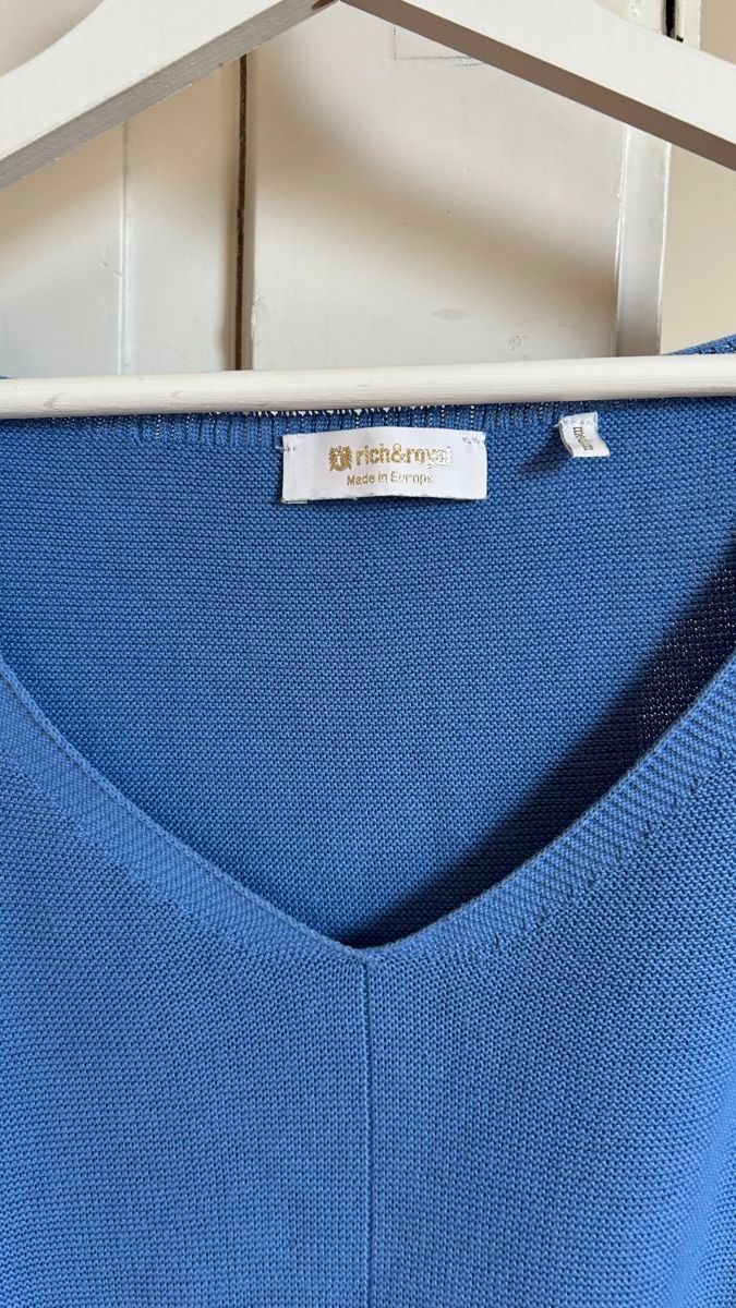 Rich & Royal Maglioni & Felpe: Rich &Royal blauer V-Neck Damenpullover – Usato da Gattikon venduto da Guegis66