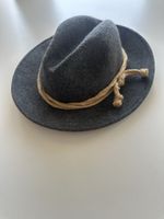 Grauer Wollhut Gr. 56 mit Seil
