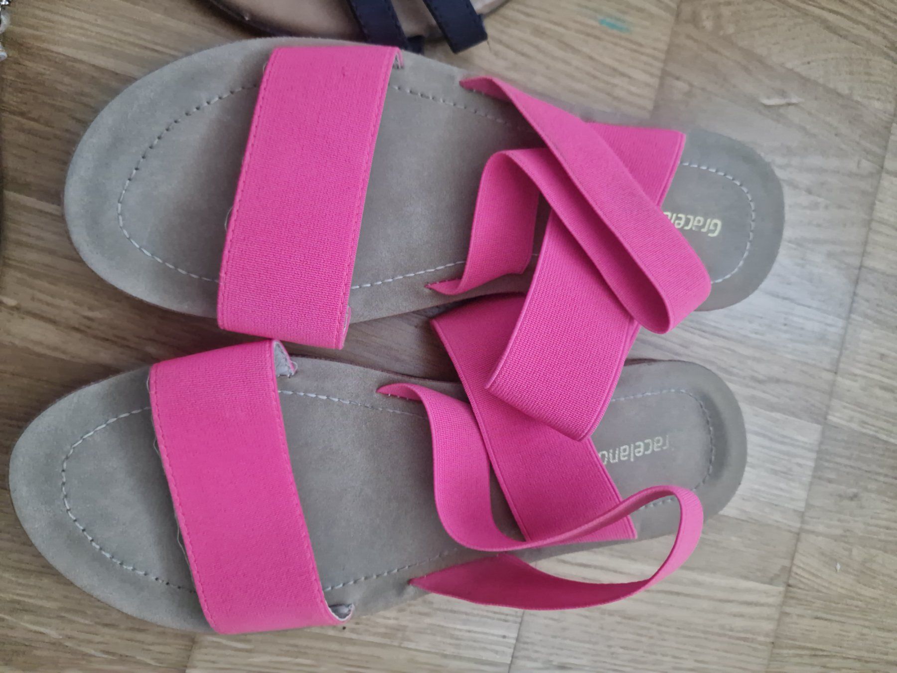 Scarpe da donna: Sandale 3 Paar gr.38 – Usato da Langendorf venduto da Ariyan01 2