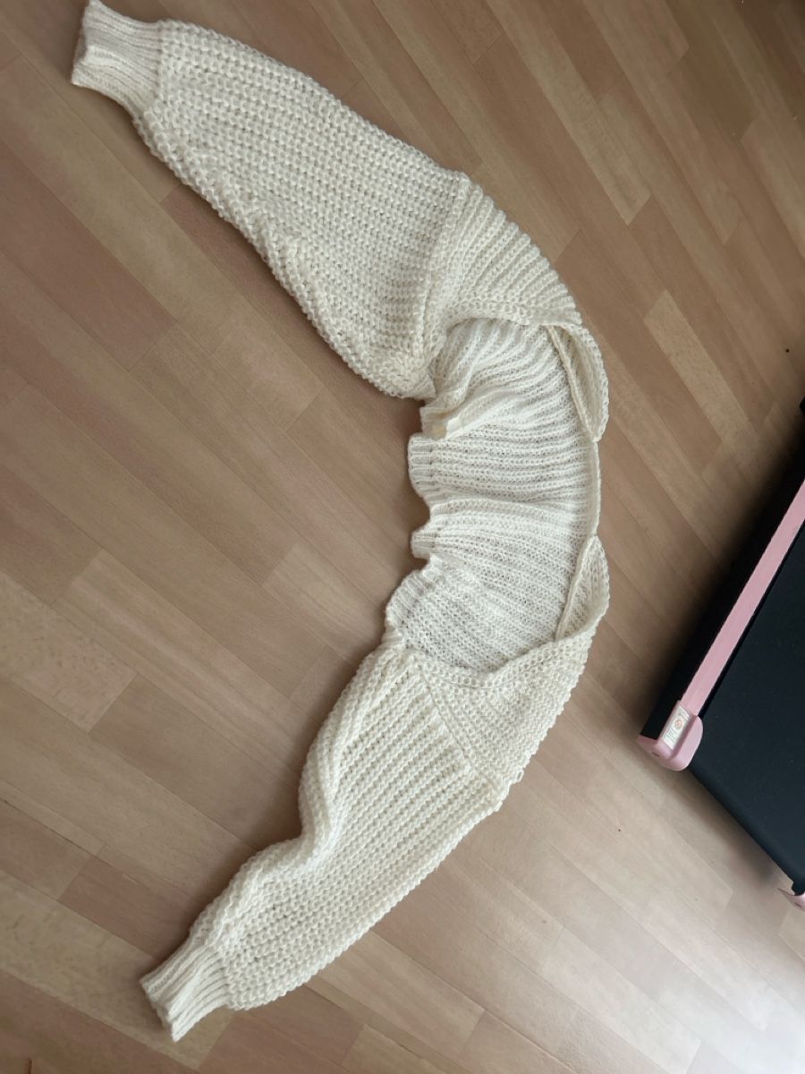Jacken: cropped Cardigan – Neu (gemäss Beschreibung) aus Zürich von xeniiilou