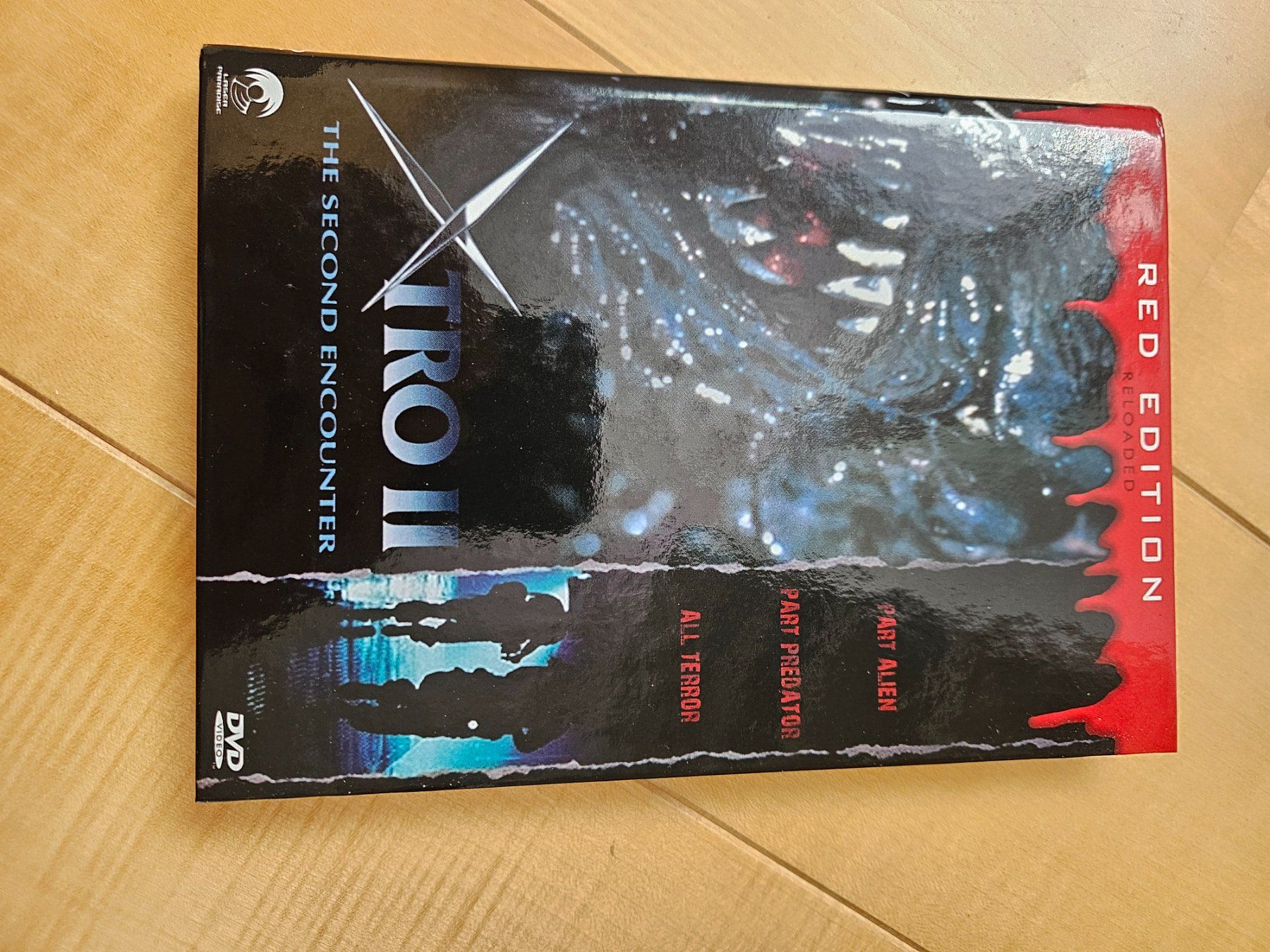 Tous les DVDs: XTRO ll - Kleine Hartbox - Red Edition – D'occasion à Wildberg par Reunionevents