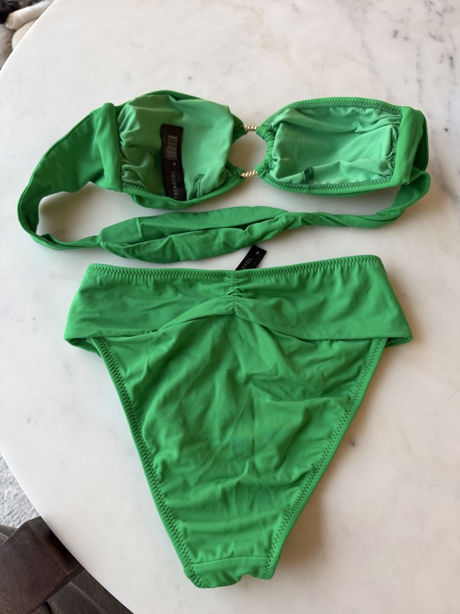 Costumi da bagno & Bikini: Trendyol Green Bikini Set, Size 34/36 – Usato da Horgen venduto da Elizhadz 3