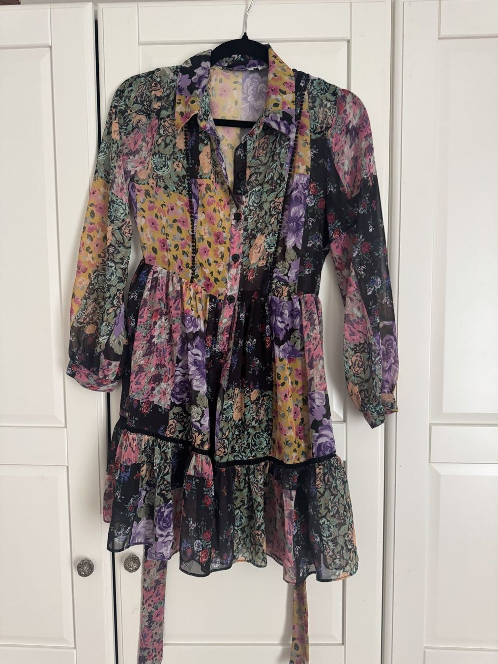 Zara Vestiti: ZARA Kleid Blumen-Patchwork mit Gürtel, Gr. XS – Usato da Zürich venduto da flo_8yph