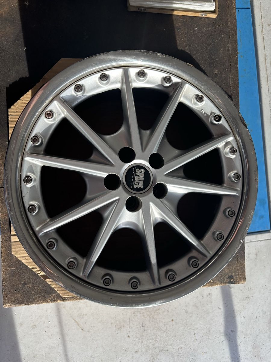 Cerchioni: Jantes Space Wheels 8x17 – Usato da Seleute venduto da kke_9c5d 1