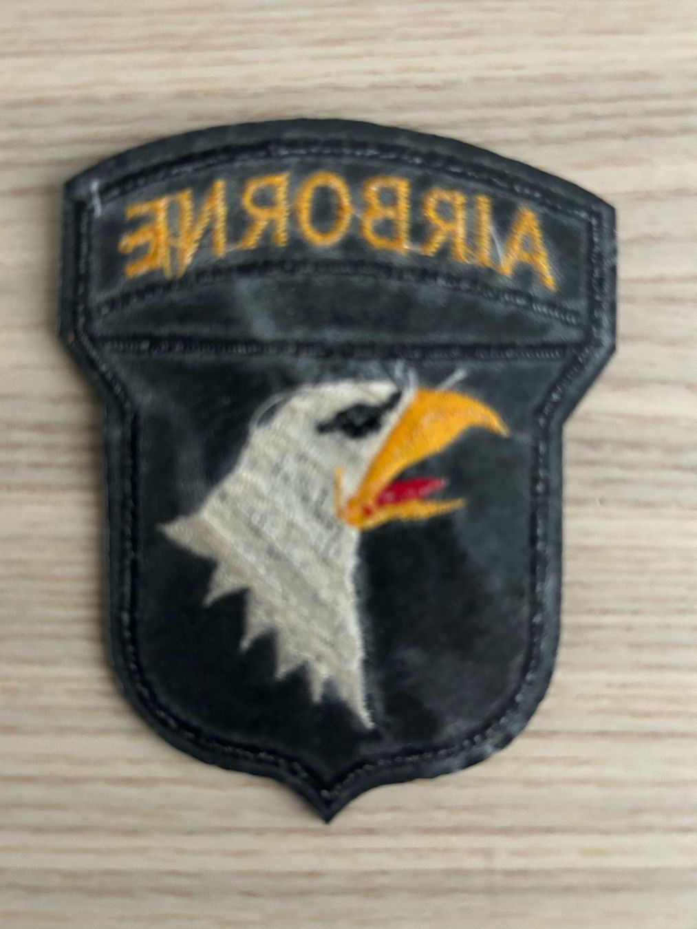 Plaketten & Abzeichen: Badge 101 Airborne Division – Neu und originalverpackt aus Geuensee von M1812 1