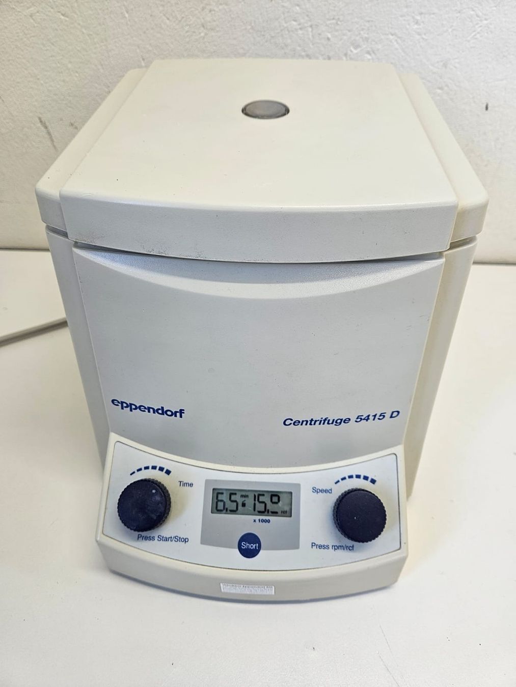 Accessori da laboratorio: Eppendorf 5415D – Usato da Niederdorf venduto da LeptonAG_Labor 1