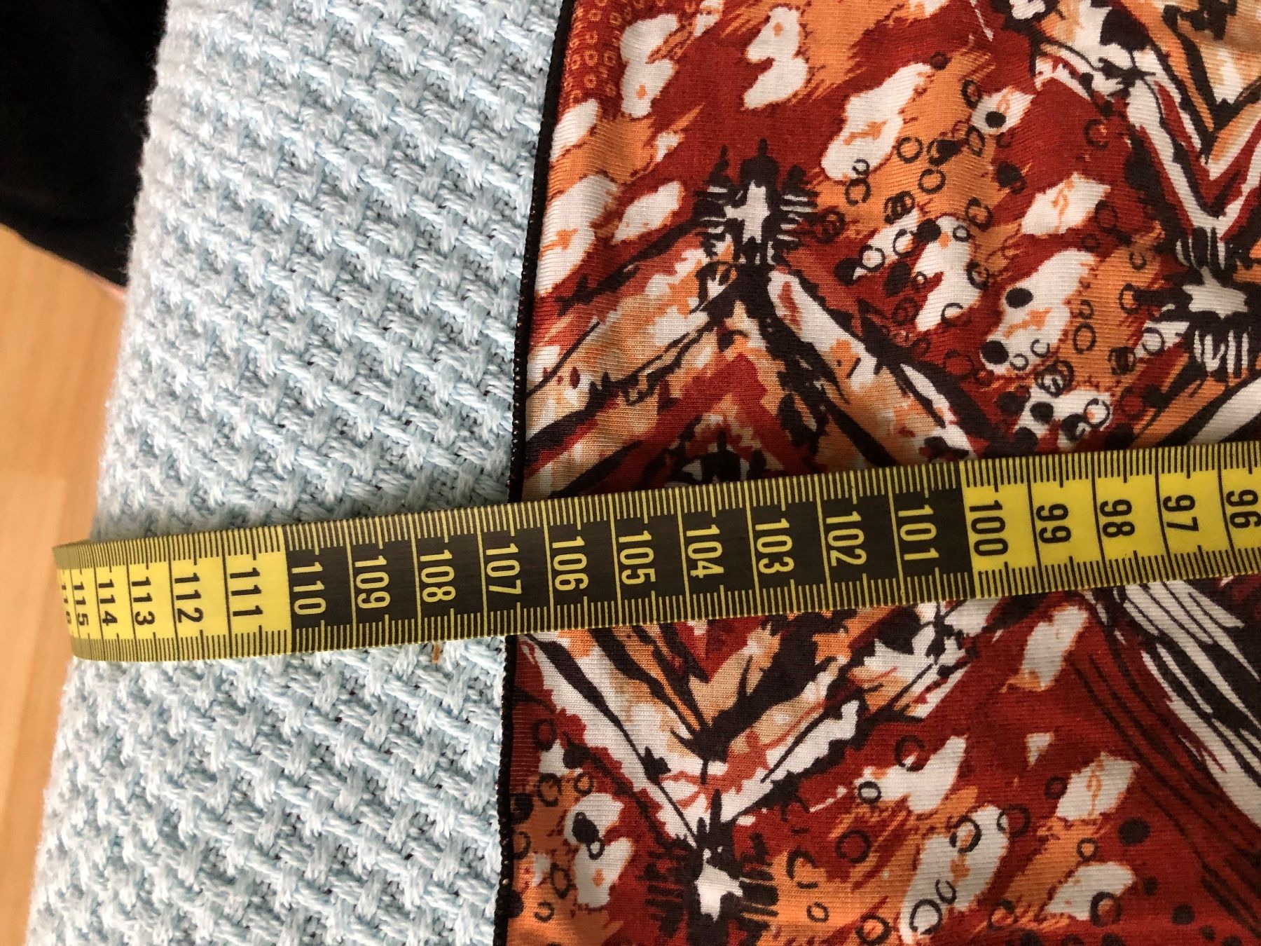 Robes: Letzte Chance: Afrikanischer Styl Sommerkleid – D'occasion à Rüti ZH par Masken 2