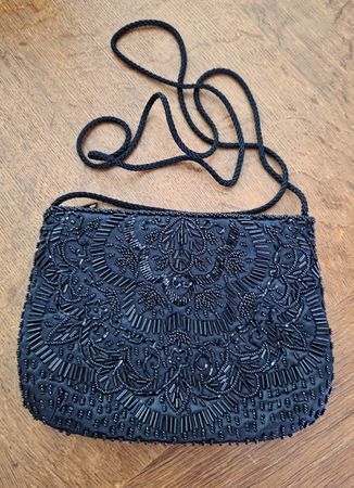 Elegante, kleine, schwarze Handtasche mit Perlen!Top Zustand
