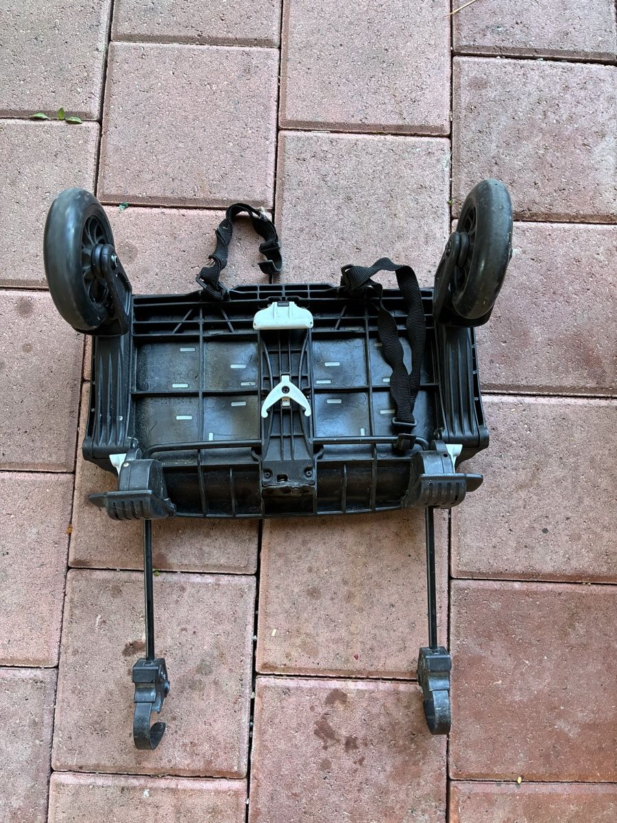 Accessoires pour poussettes: Kinderwagen Trittbrett Buggy Board  – D'occasion à Adlikon par kathrinemma 1