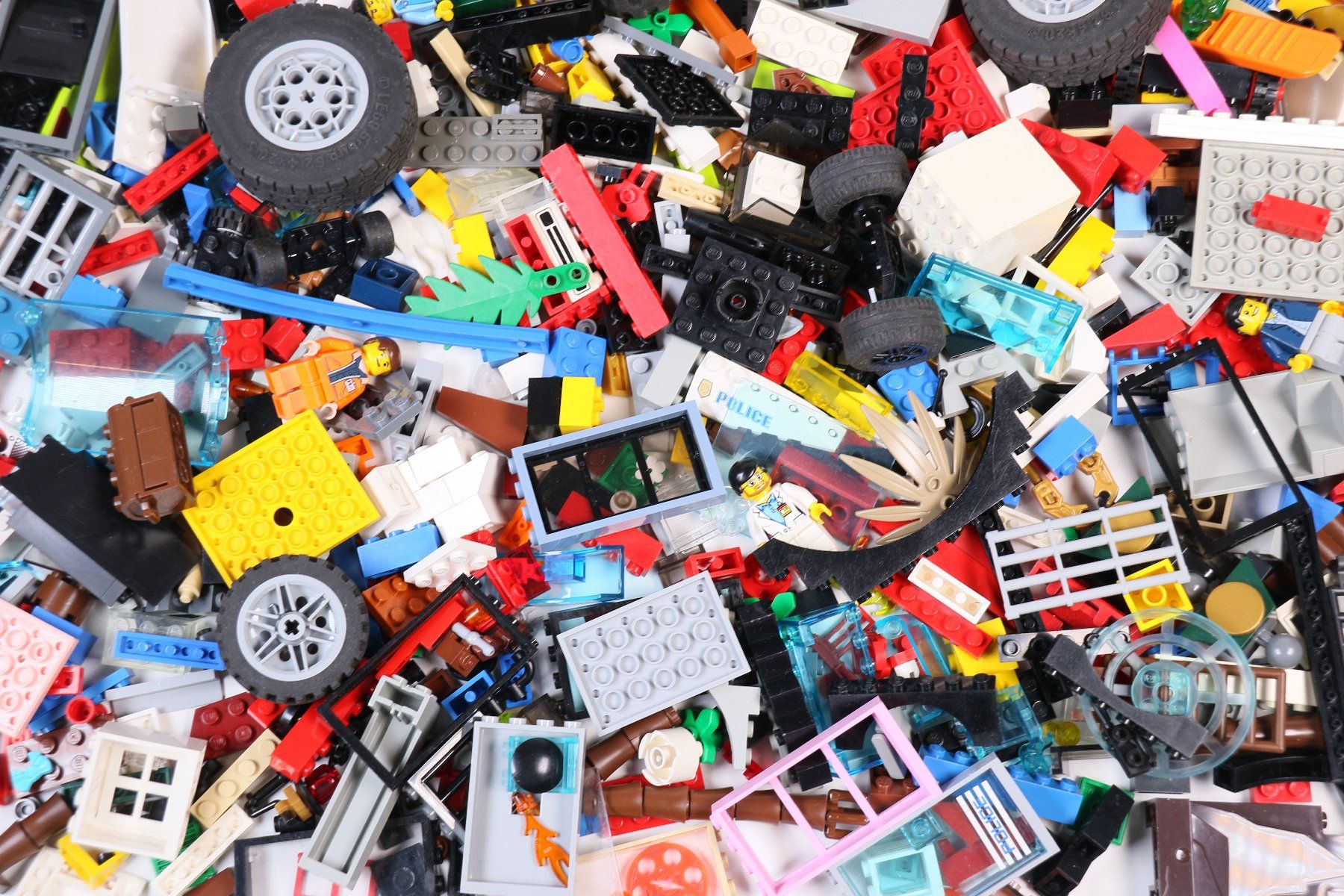 Lego Kit di costruzioni: 1.5 kg. Legoteile mit Minifiguren – Usato da Hettlingen venduto da Scholi99 1