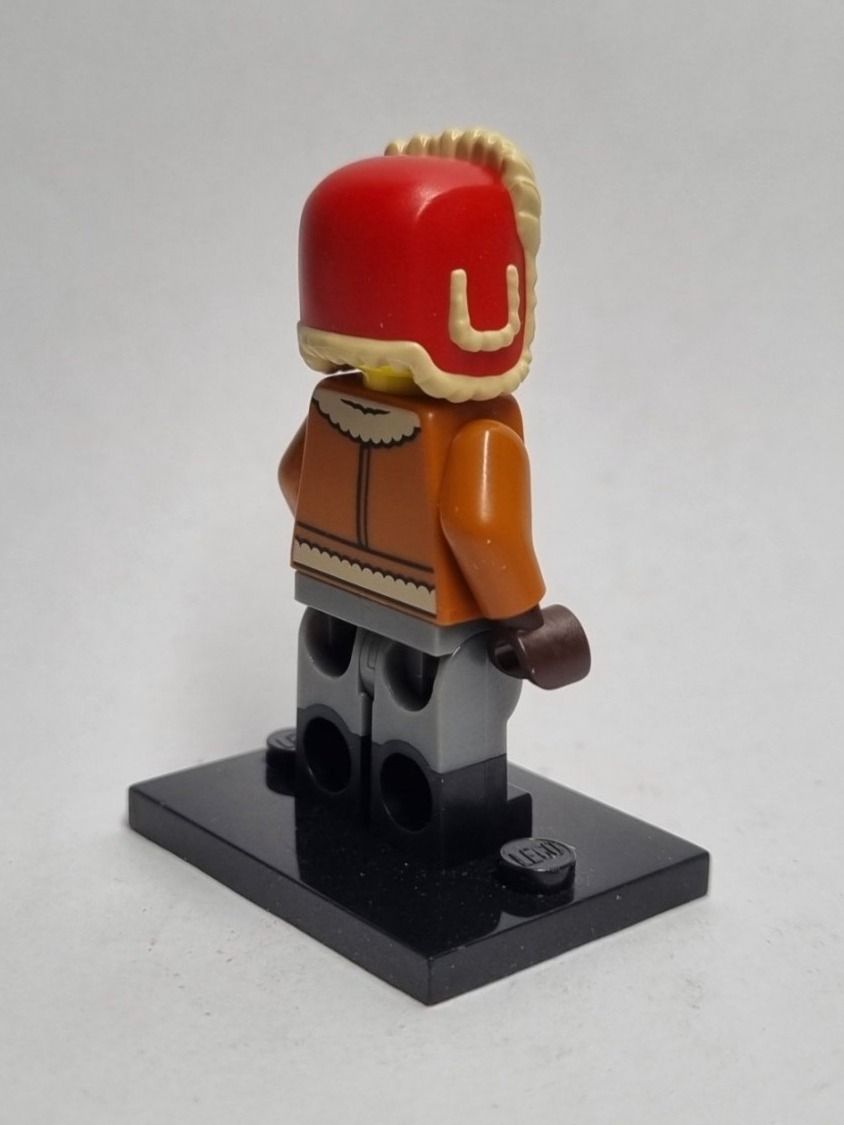 Lego Kit di costruzioni: LEGO BAM Late 2023 Winter Old Men with Jacket – Nuovo (secondo la descrizione) da Basadingen venduto da NekoBricks 3