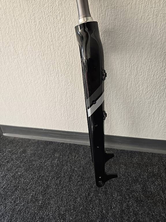 Ersatzteile: Fourche carbonne alu rigide pour vtt/vtc – Gebraucht aus  von