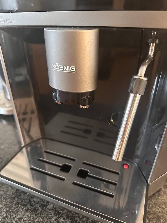 Macchine per caffè & Macchine per espresso: Vollautomatische Kaffeemaschine  – Usato da Mauren venduto da SB1606 1