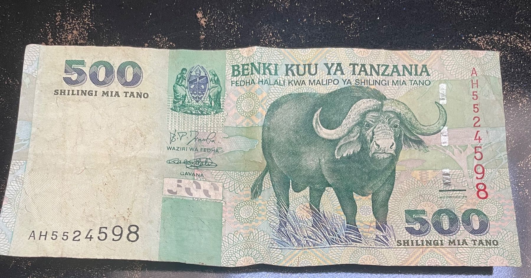 Banconote: 500 Tanzania Shillings Banknote – Usato da Minusio venduto da Pink222