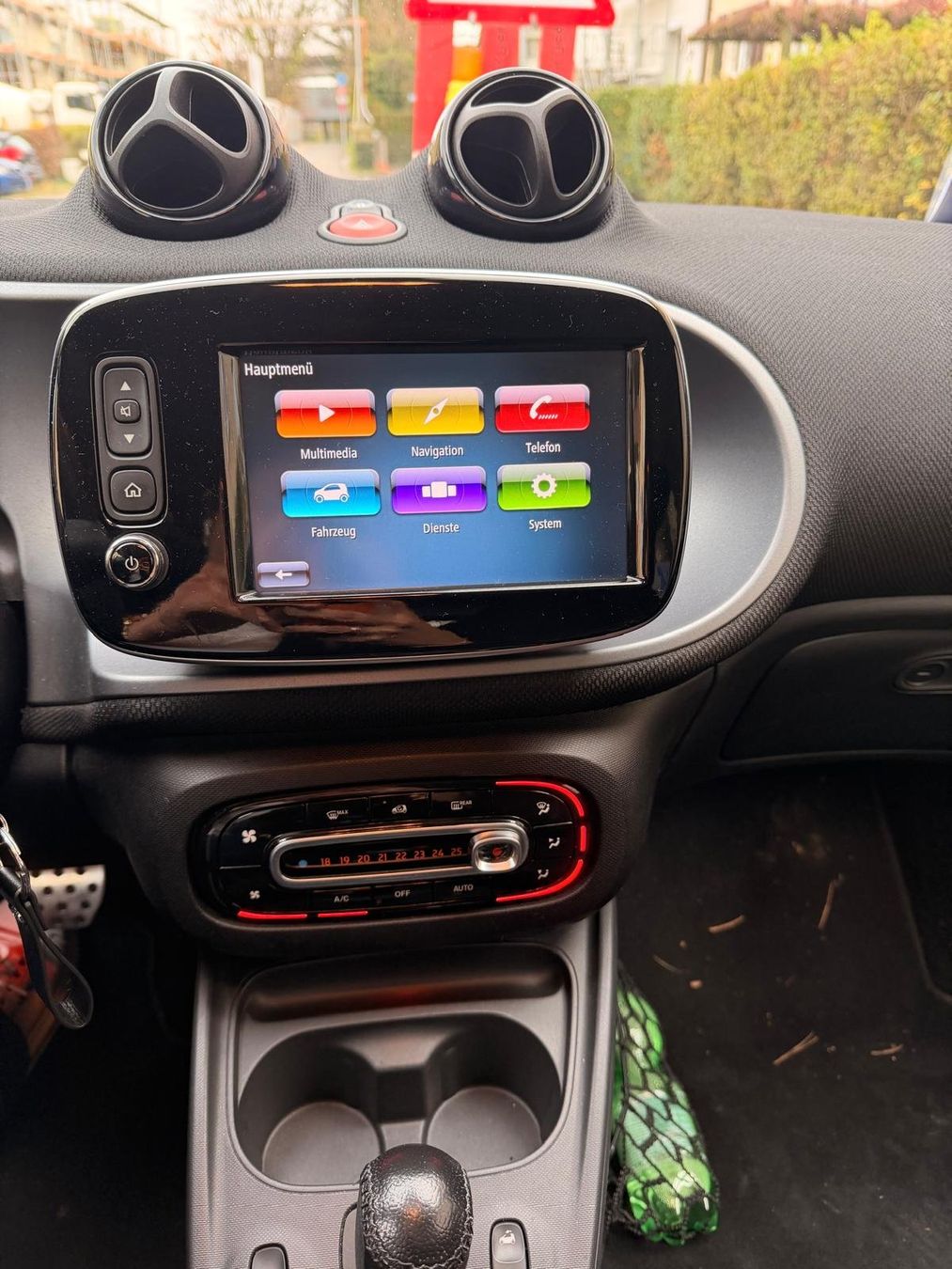 Smart Automobili: Smart EQ forfour 2019 – Usato da Zürich venduto da pla_96ld 9