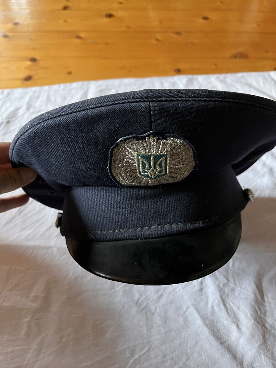 Uniformi: Offizier Polizei Hut Ukraine Sowjetunion – Usato da Maienfeld venduto da DivicoHelveticus 1