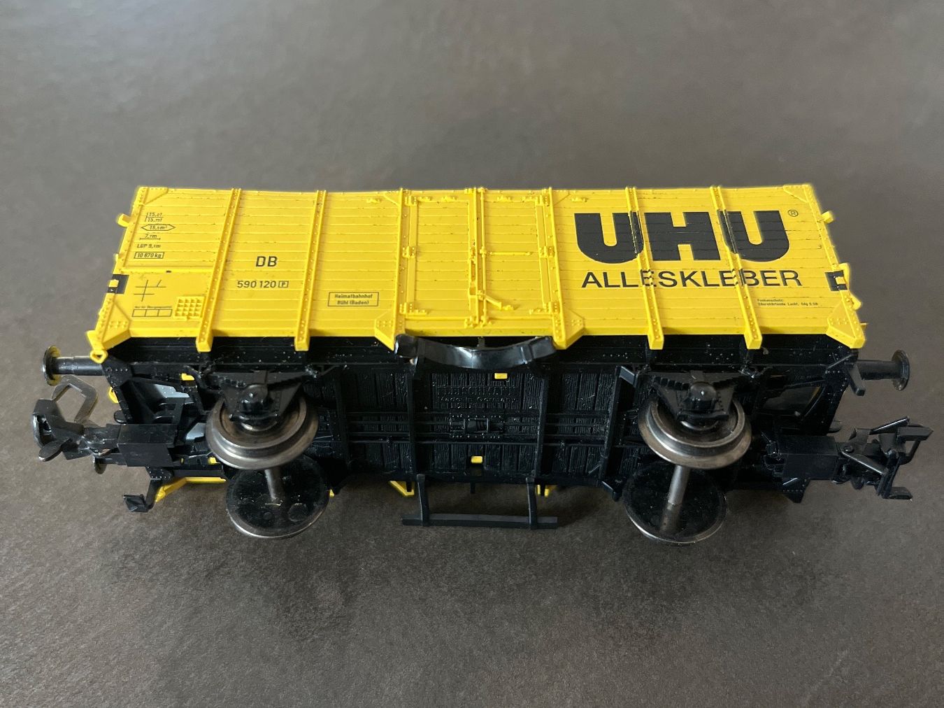 Fleischmann Modelleisenbahnen: Wagon UHU Alleskleber DB Fleischmann – Gebraucht aus Gampelen von yoa_7t58 1
