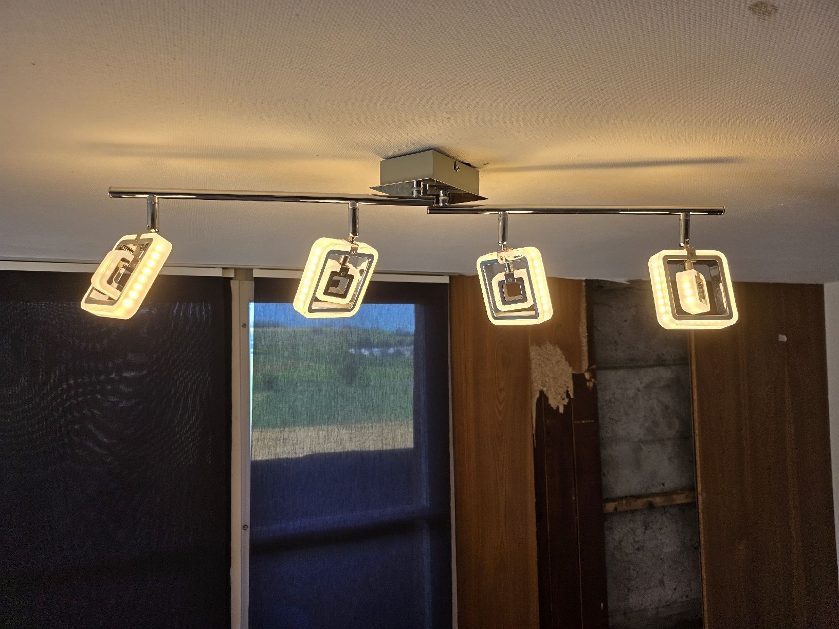 Kronleuchter & Deckenlampen: Deckenleuchte 4 Spots Chrom-Weiss  – Gebraucht aus Ersigen von Force01