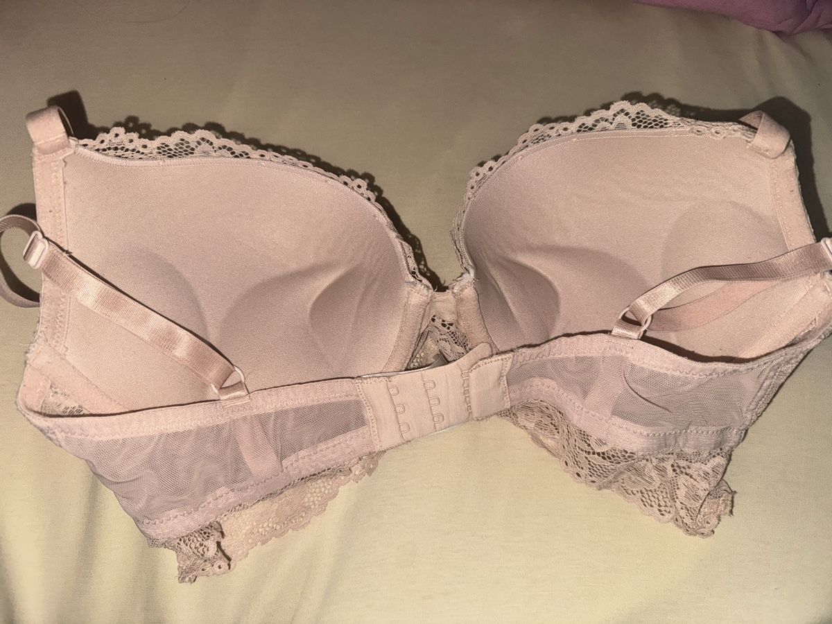 H&M Altra biancheria intima: BH, Grösse 75D, Spitze, H&M – Usato da Pfäffikon ZH venduto da Tetu.33 1